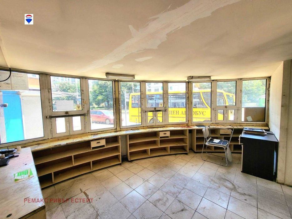Продава се Магазин в Русе, Център - 24 кв.м за 430 €/кв.м - Снимка #4