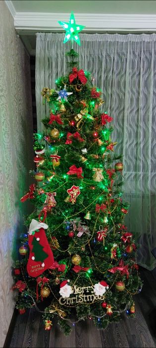 Продается Новогодняя елка