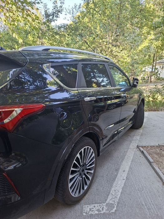 Продам авто Jetour x 70 газ, бензин