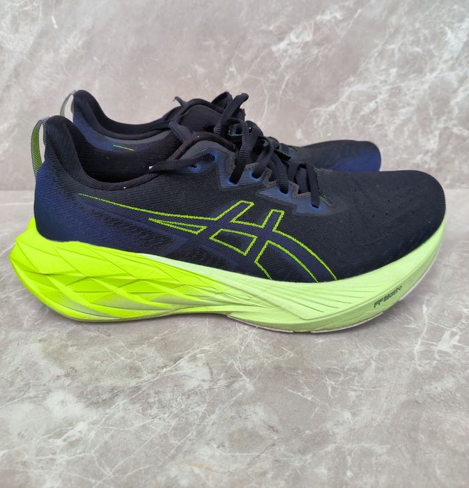 Обувки за бягане ASICS NOVABLAST 4