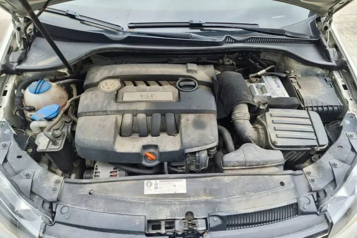 Dezmembrez  VW Golf 6, an 2009, motor 1.6 benzina 102cp cod motor BSE,  dezmembrari piese cutie