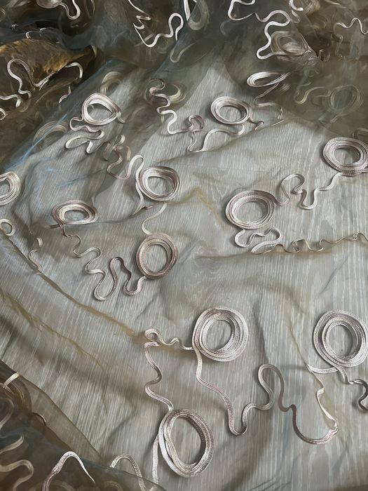 Продается тюль зеленого цвета