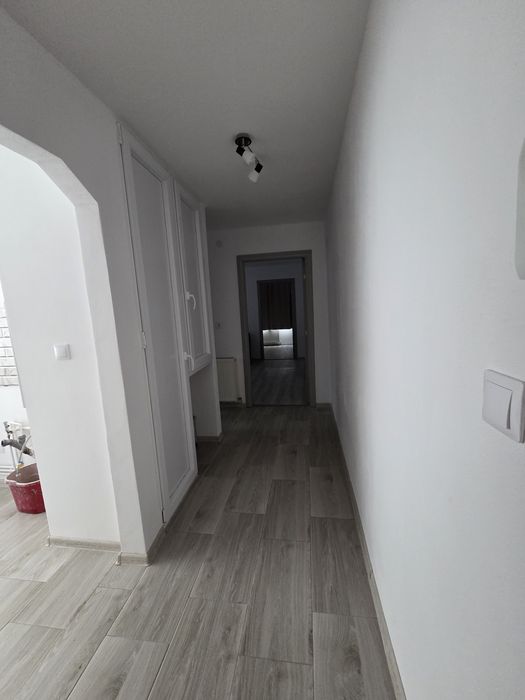 Vând apartament 2 camere 47 mp 
3,40 boxa