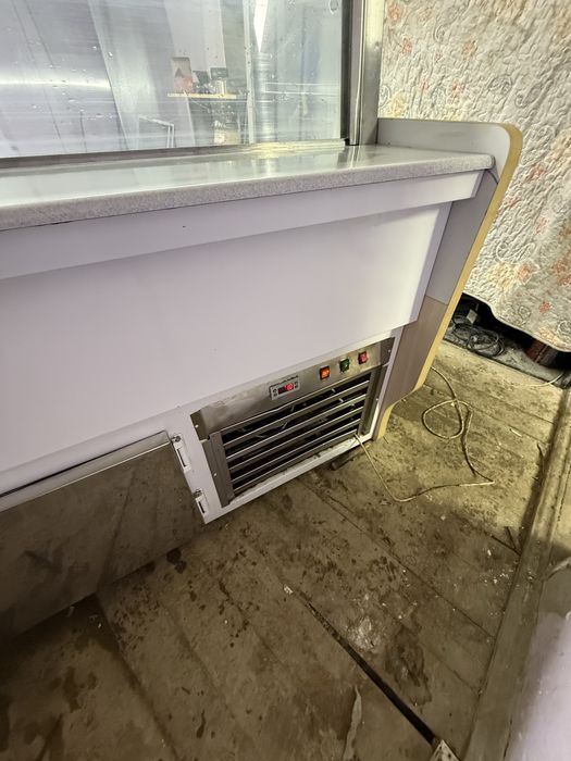 Витринный холодильник под мясо