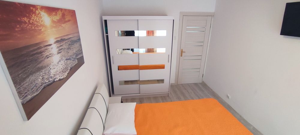 Vând apartament Neptun.