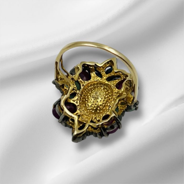 Уникален винтидж пръстен със златен ринг и сребро