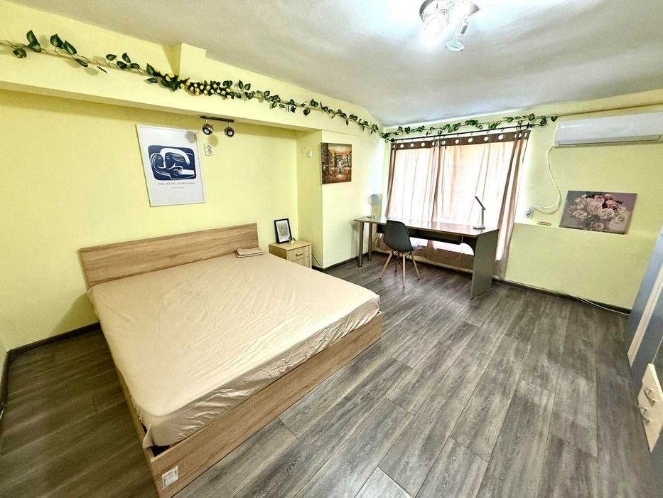 Продава се Четиристаен апартамент в Плевен, Идеален център - 129 кв.м за 708 €/кв.м - Снимка #5