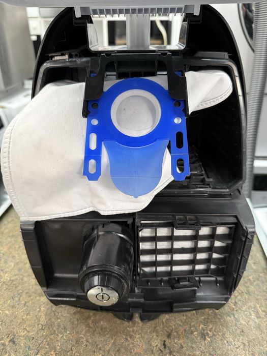 Прахосмукачка Siemens IQ300