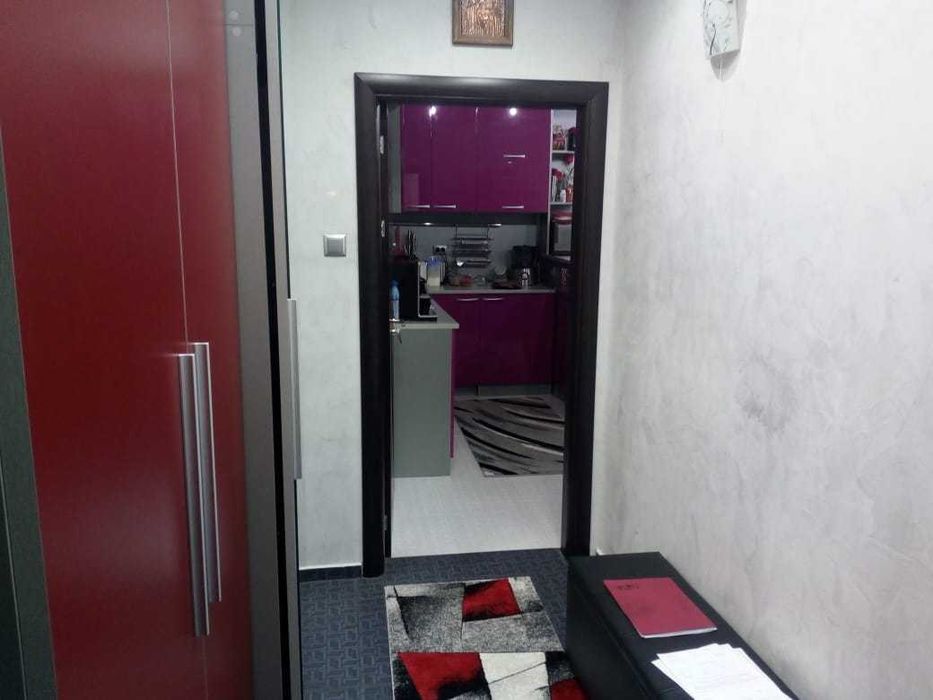 Продава се Тристаен апартамент в София, Люлин 10 - 68 кв.м за 2346 €/кв.м - Снимка #2