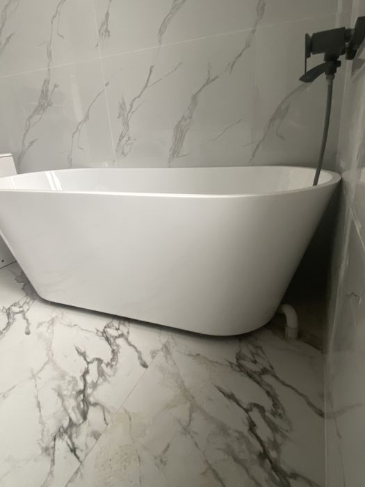 Продам ванну состаяние новая