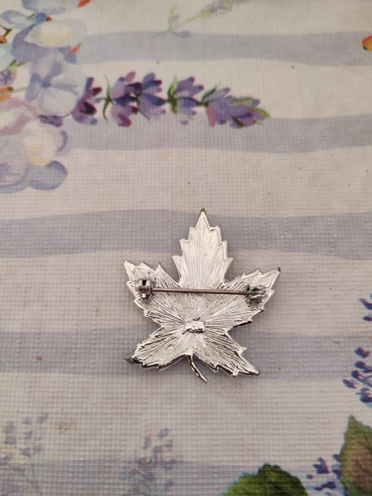 старинна брошка емайл и порцеланарт деко 1930 нова винтидж гривна