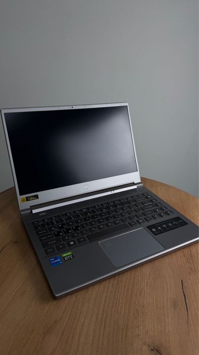Acer Predator 300 SE (игровой)