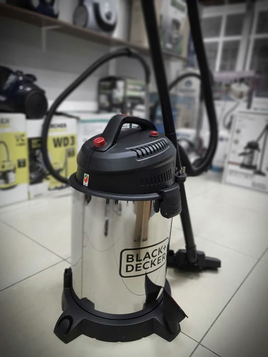 Профессиональный пылесос из США от фирмы BLACK+DECKER на 30 литров.