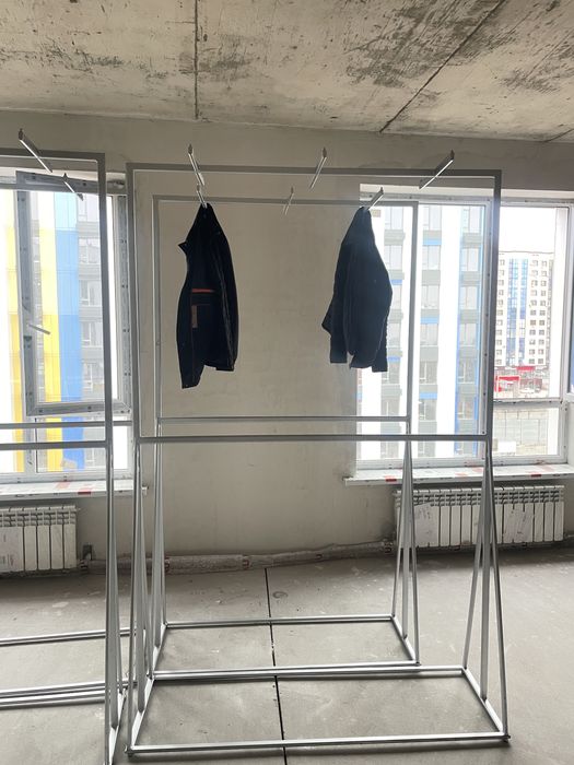 Вешалка для магазин одежды