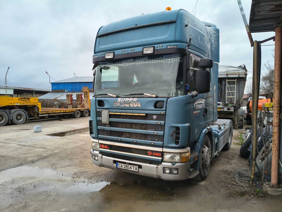 Продавам Скания 164L