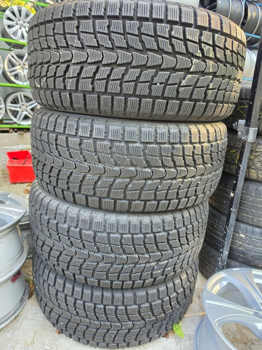 4 бр зимни 285/50/20 Dunlop