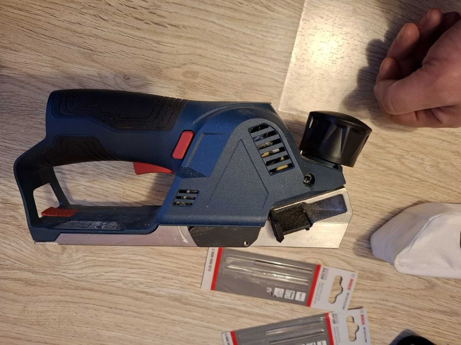 Bosch GHO 12V-20 SOLO (06015A7000) Rindea electrica + accesorii