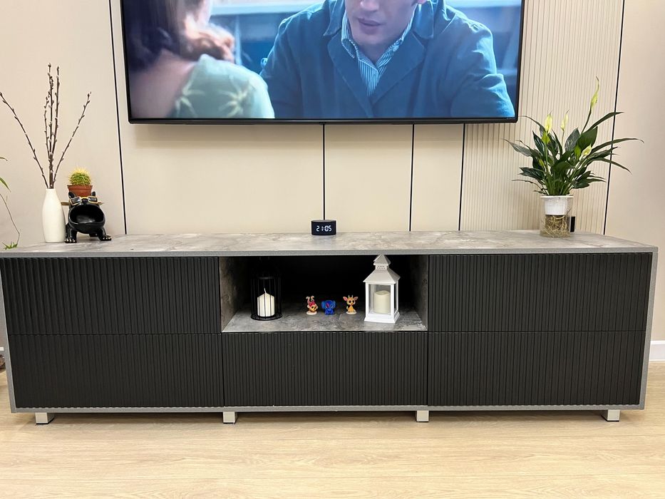 Продам тумбу под телевизор