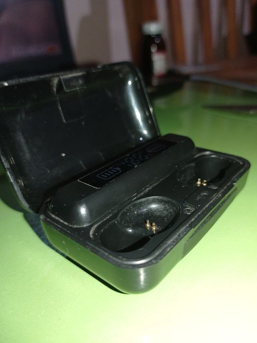 TWS F9-5C simsiz bluetoth zaryadlash qutisi