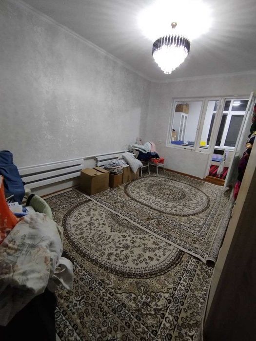 Guliston  shahar 4-mavze da kvartira sotiladi