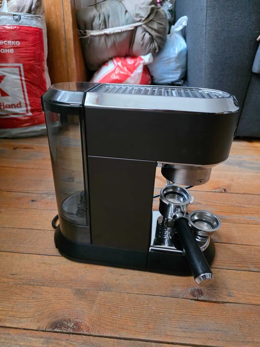 Кафемашина Delonghi Dedica