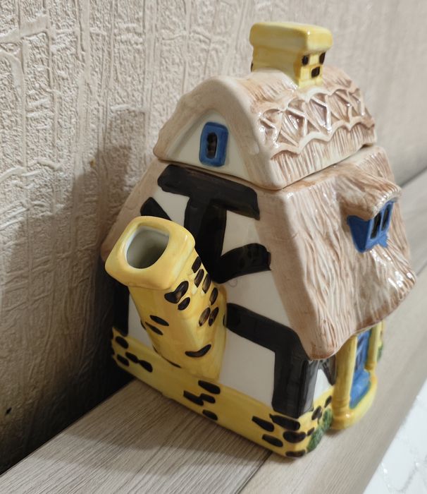 Чайник домик новый