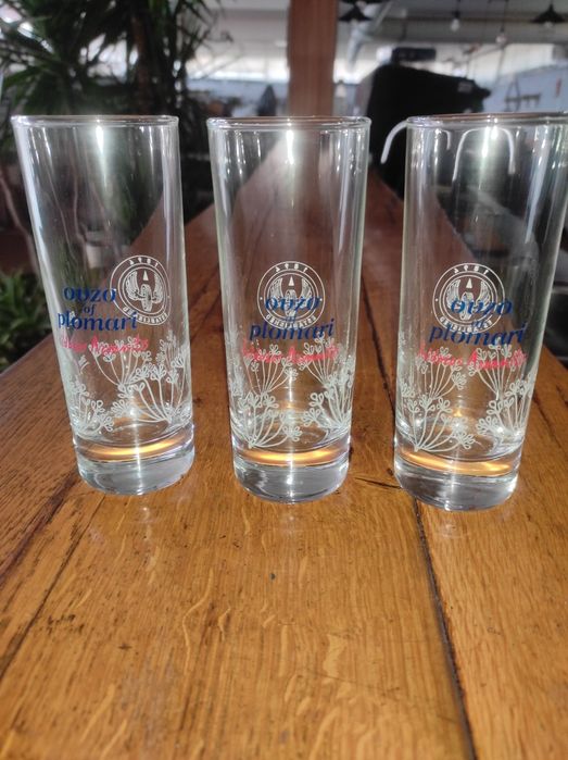 Чисто нови чаши за узо Пломари и узо 12