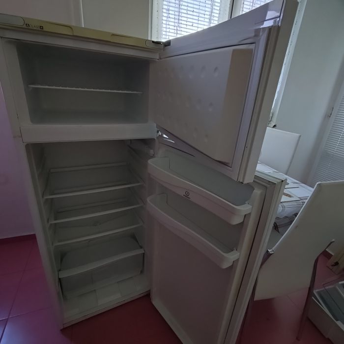 Хладилник Indesit