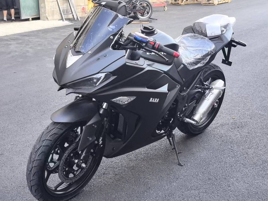 Электробайк Yamaha R3