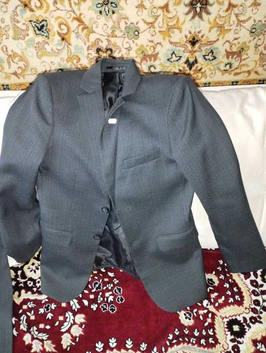 продам костюмы для детей