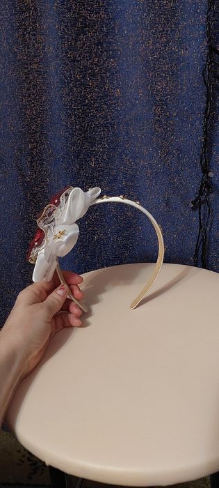 Продаю ободки  и колье.