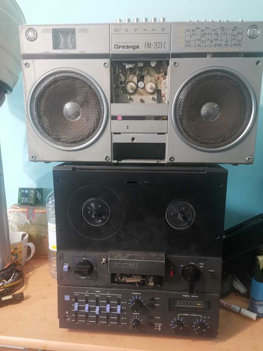 Магнитолы и пластинки продам