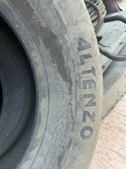 Продам шины для джипа