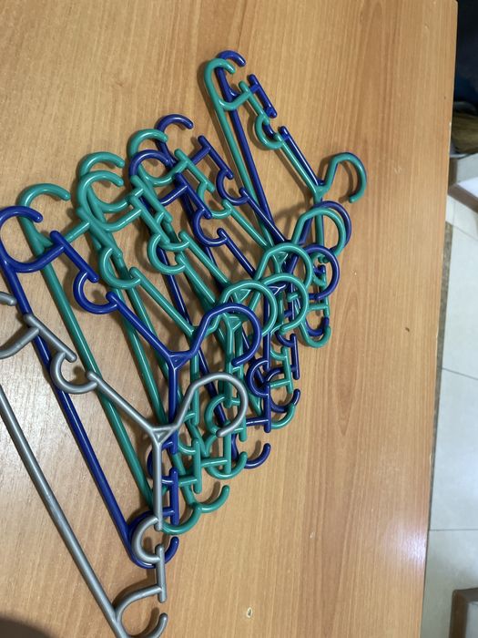 Продам  вешалки детские новые