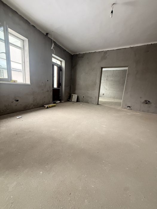 Vand apartament in curte comuna - Centru Sebes - Direct Proprietar