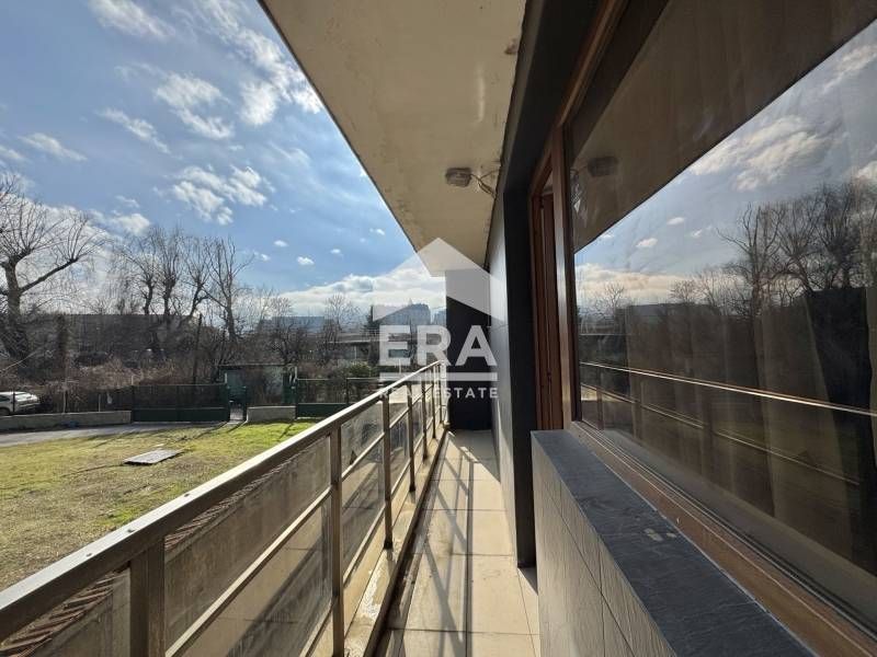 Дава се под наем Тристаен апартамент в София, Хладилника - 120 кв.м за 765 € - Снимка #8