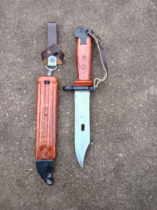 Нож-щик за АКМ 74.