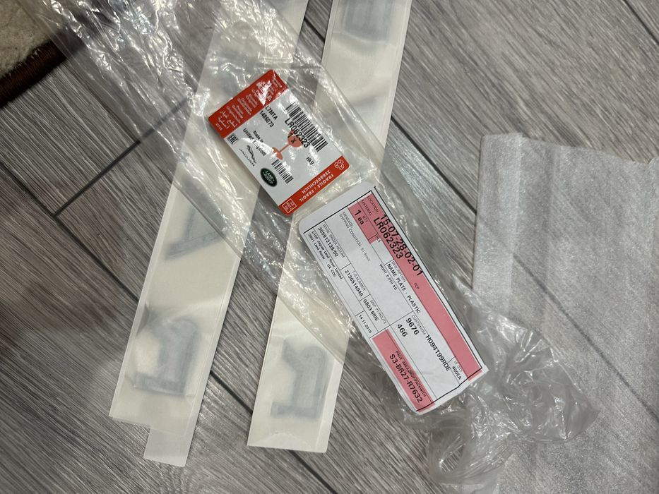 Emblema Badge litere range rover/ discovery ORIGINALE