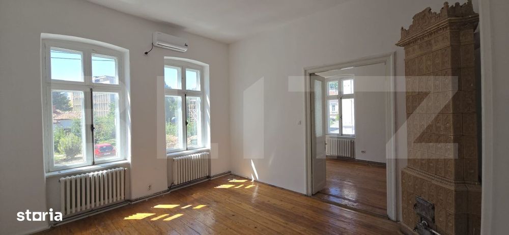 Casa boiereasca P+M, 7 camere, 227 mp utili, in zona centrala a Craiov