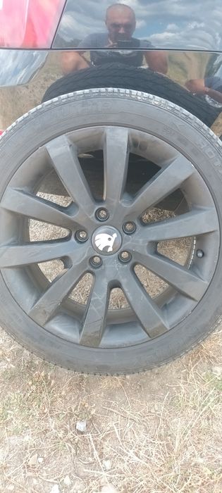 Vând jante cu cauciucuri sau schimb