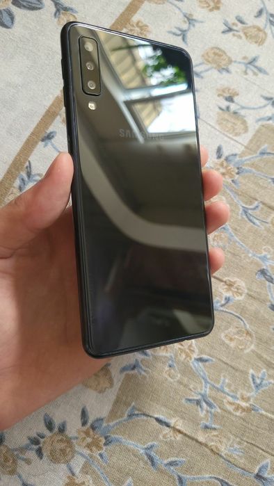 Samsung A7 2018 4/64gb