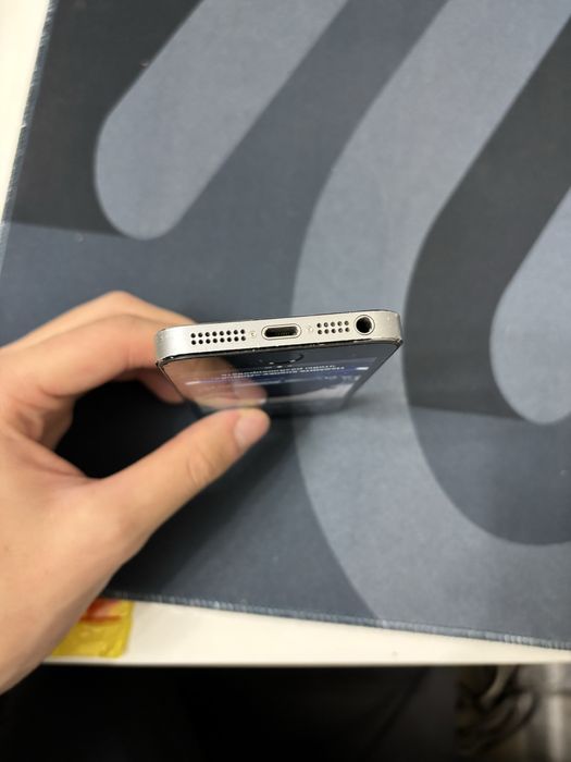 Продаеться iPhone 5s