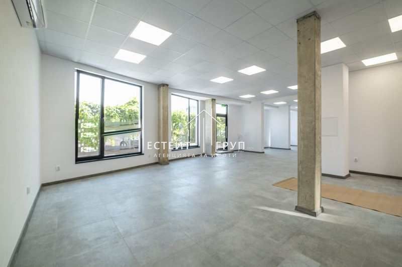 Дава се под наем Магазин в Варна, Възраждане 1 - 120 кв.м за 510 € - Снимка #1