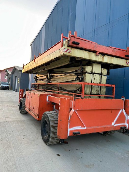 Holland Lift Foarfeca Diesel 23m inaltime