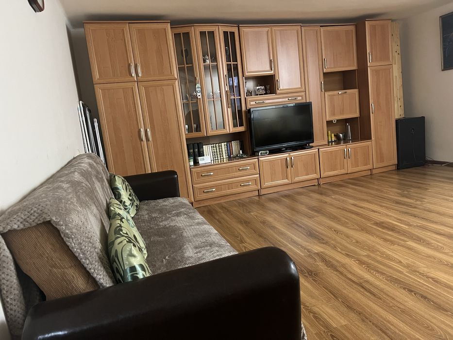 Inchiriez apartament cu 2 camere