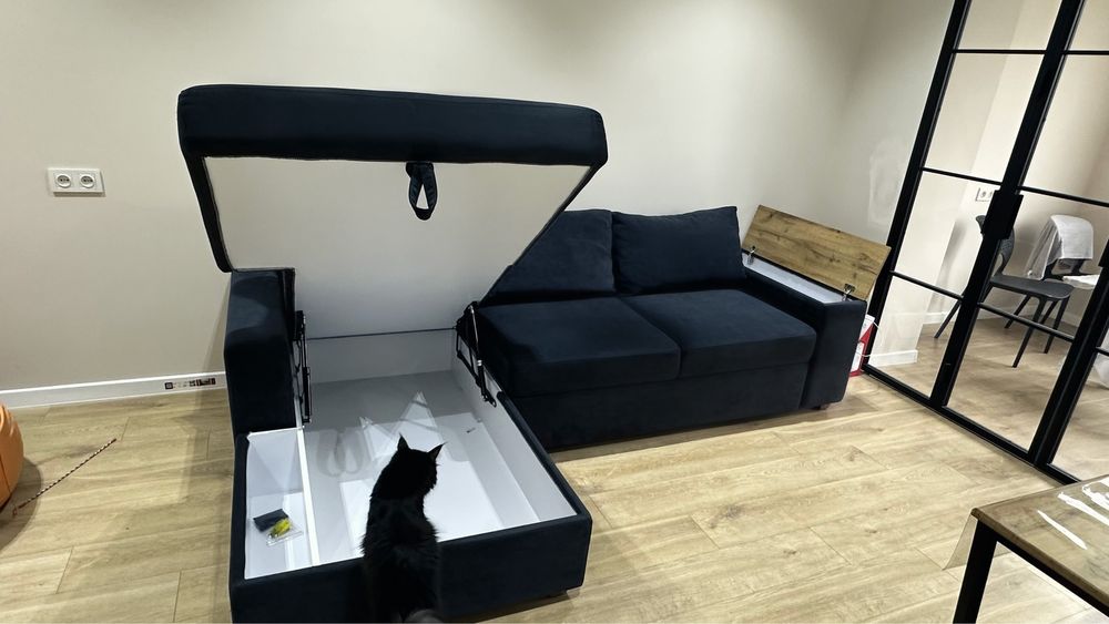 Продается Диван в хорошем состоянии