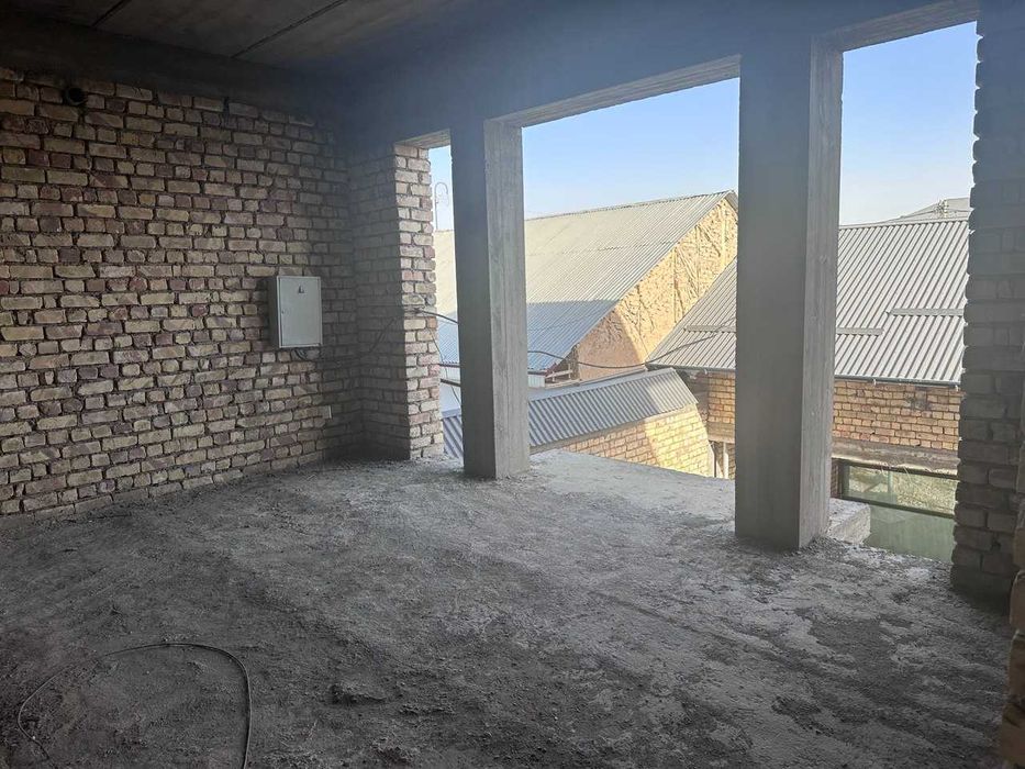 Hovli sotiladi— GULISTON-3