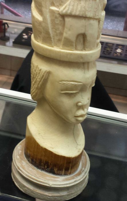 Стара Ваза от Слонова Кост 997 грама