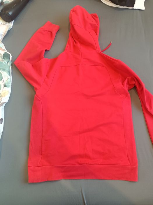 Горница nike adidas тениска и суичър