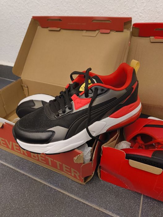 Два чифта обувки Puma ferrari номер 41